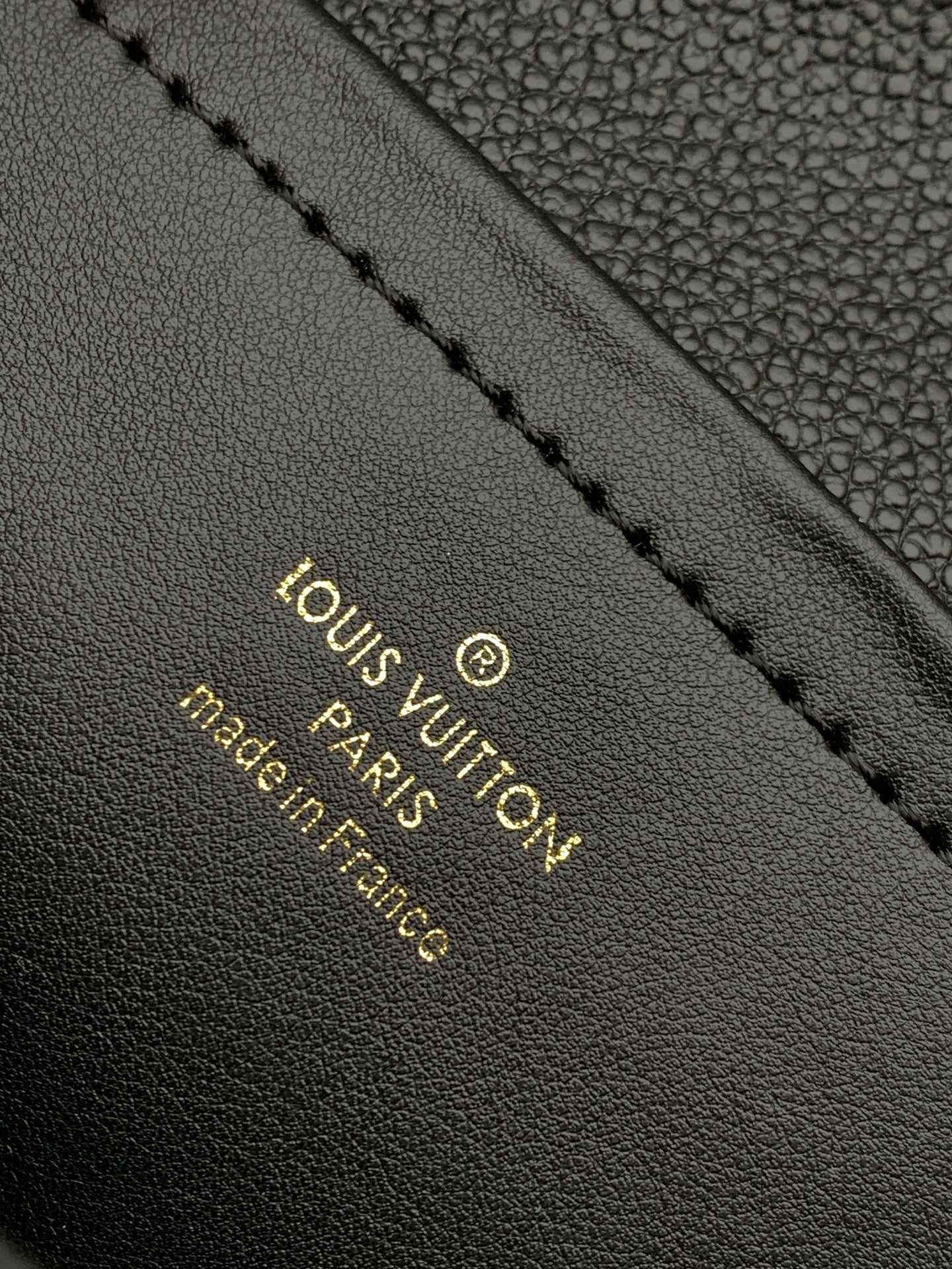 LV crossbody Metis